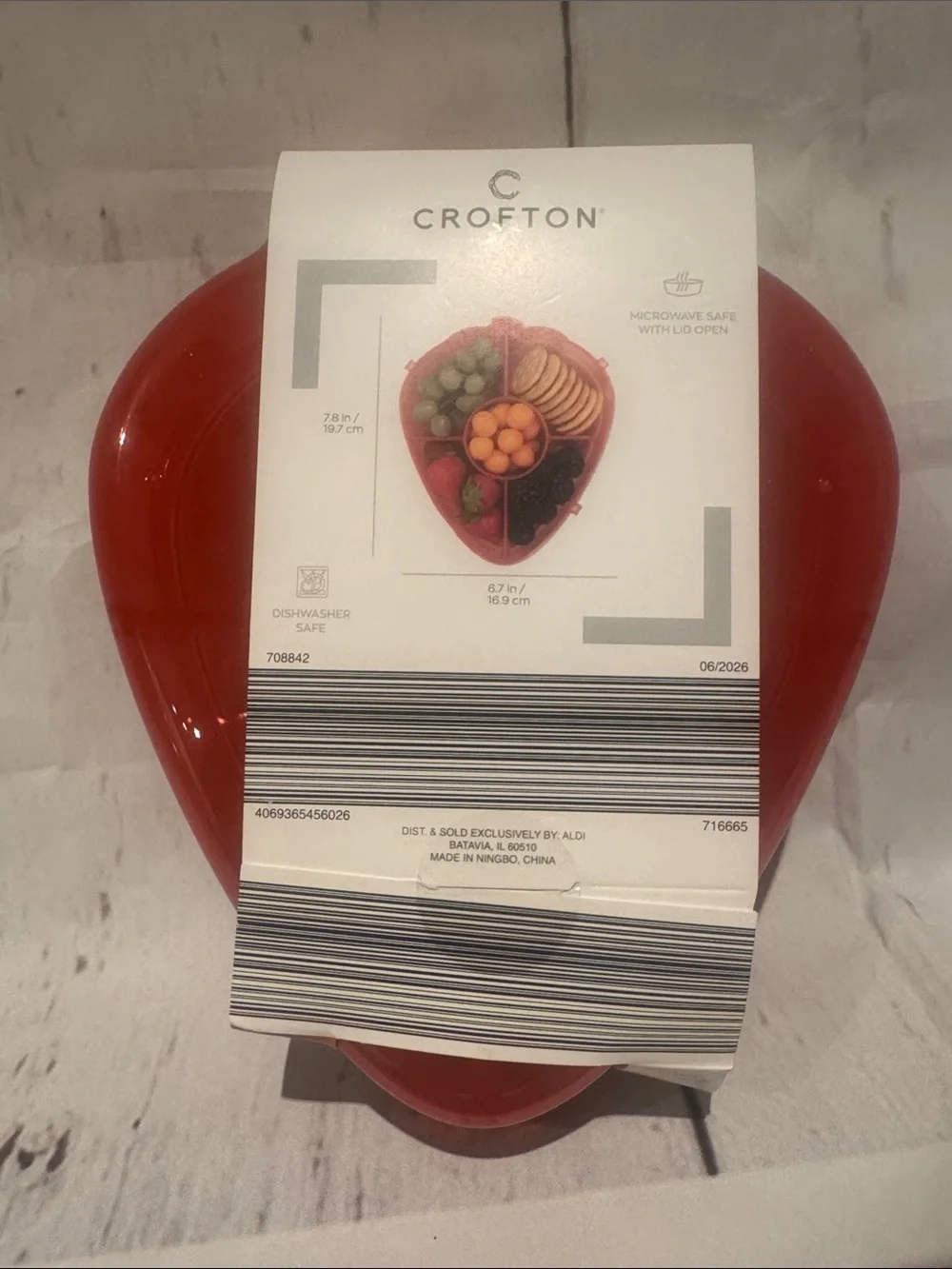 NWT Crofton snackle box